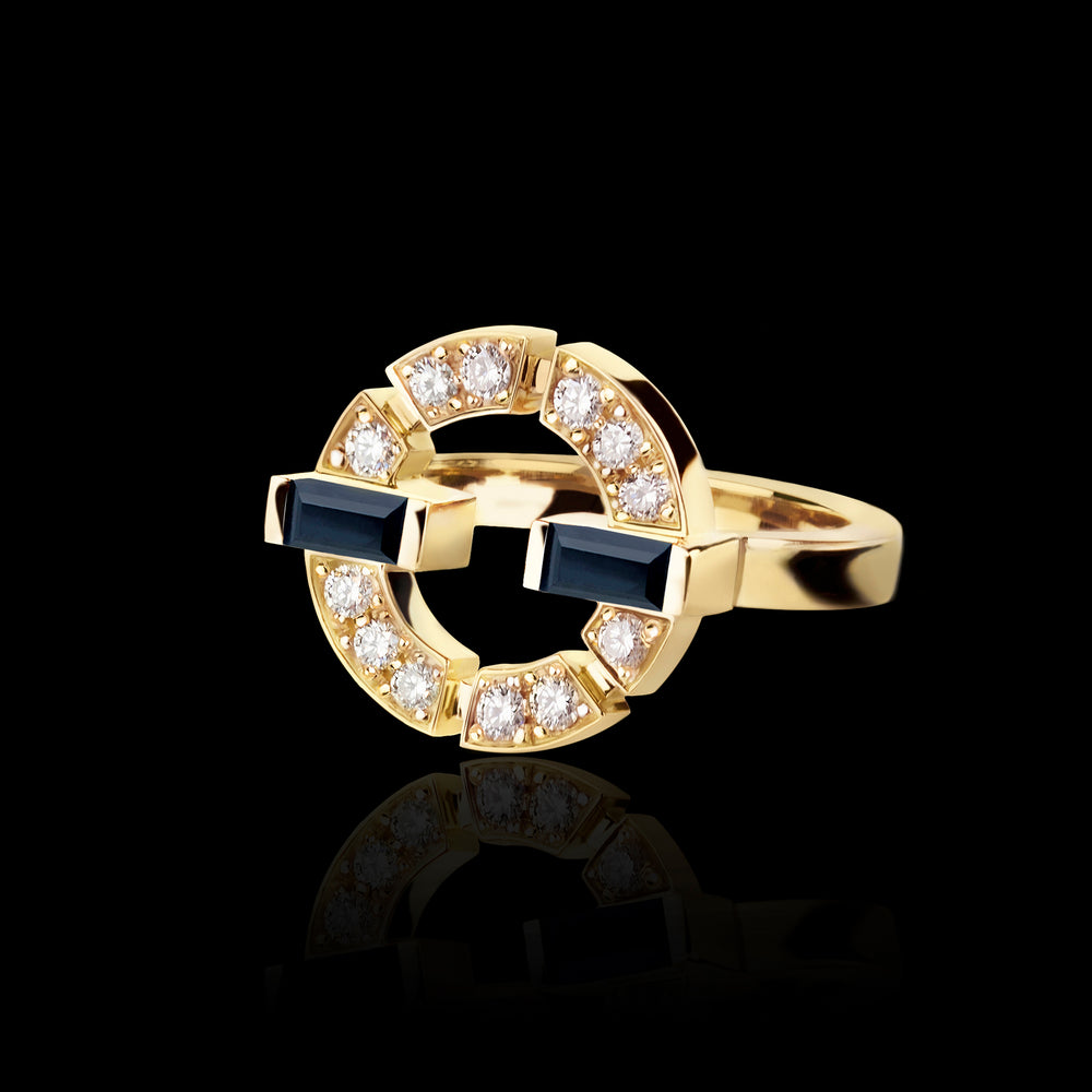 Regina Single Link Ring featuring diamonds and Australian black sapphires in Yellow Gold by Stefano Canturi Regina Single Link Ring featuring diamonds and Australian black sapphires in Yellow Gold by Stefano Canturi