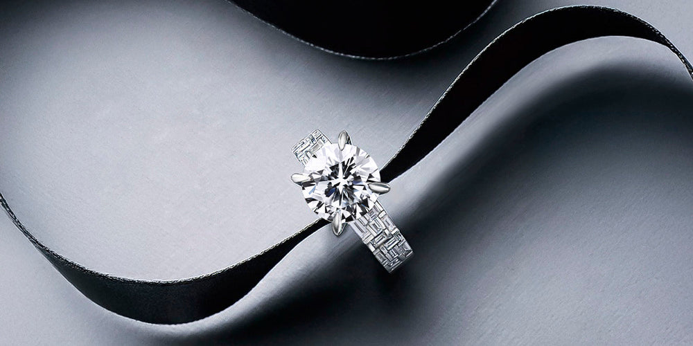Cubism round brilliant cut diamond engagement ring