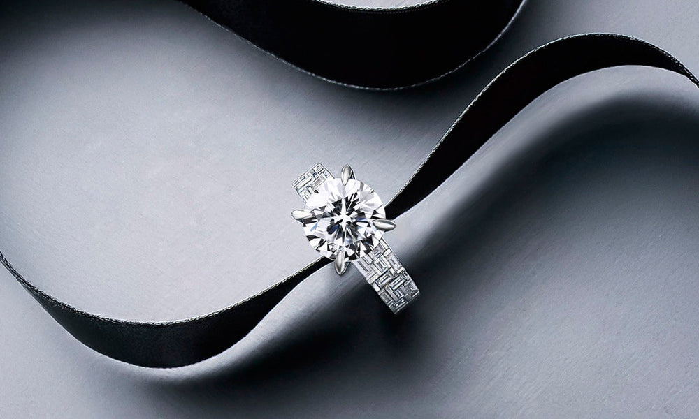 Cubism round brilliant cut diamond engagement ring
