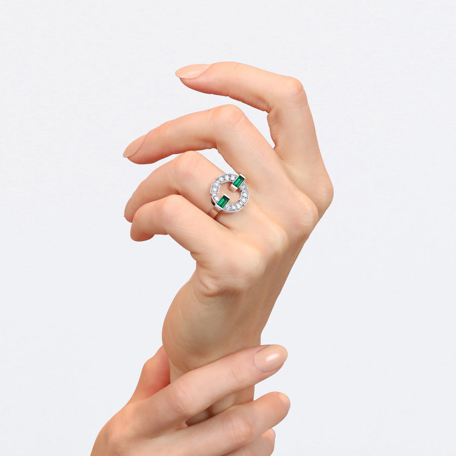 Regina Single Link Ring featuring diamonds and green emerald in White Gold by Stefano Canturi